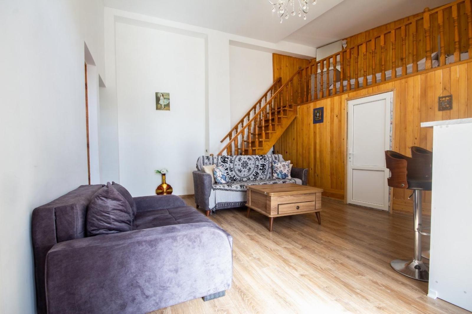 Center Apartment 3 Rooms Tbilisi Bagian luar foto
