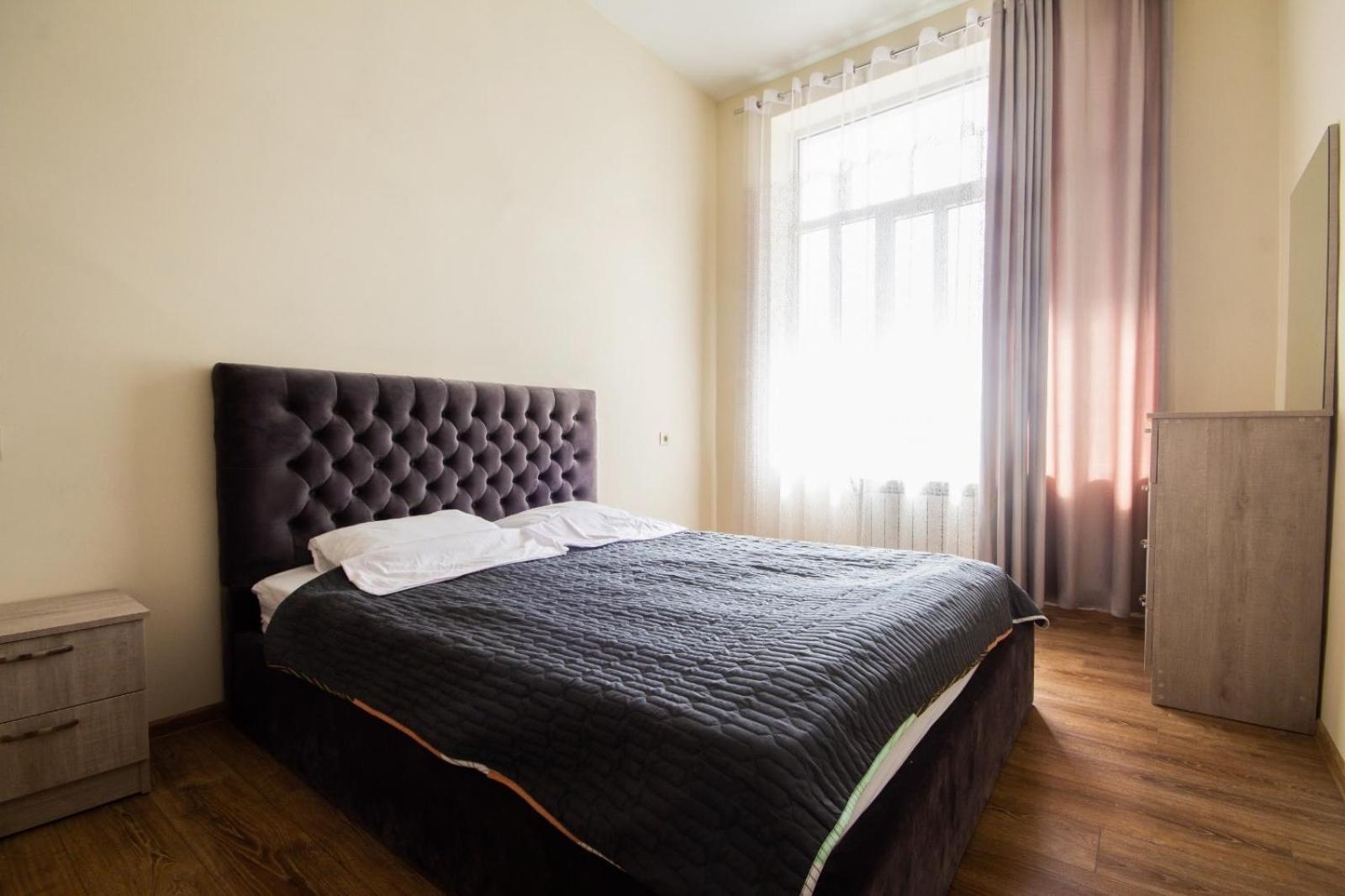 Center Apartment 3 Rooms Tbilisi Bagian luar foto